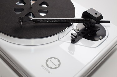 В серии Oxygene от Roksan появится проигрыватель винила